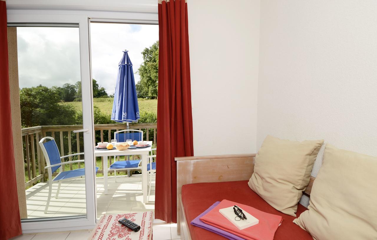 Résidence Odalys Le Hameau du Lac Rignac  Esterno foto