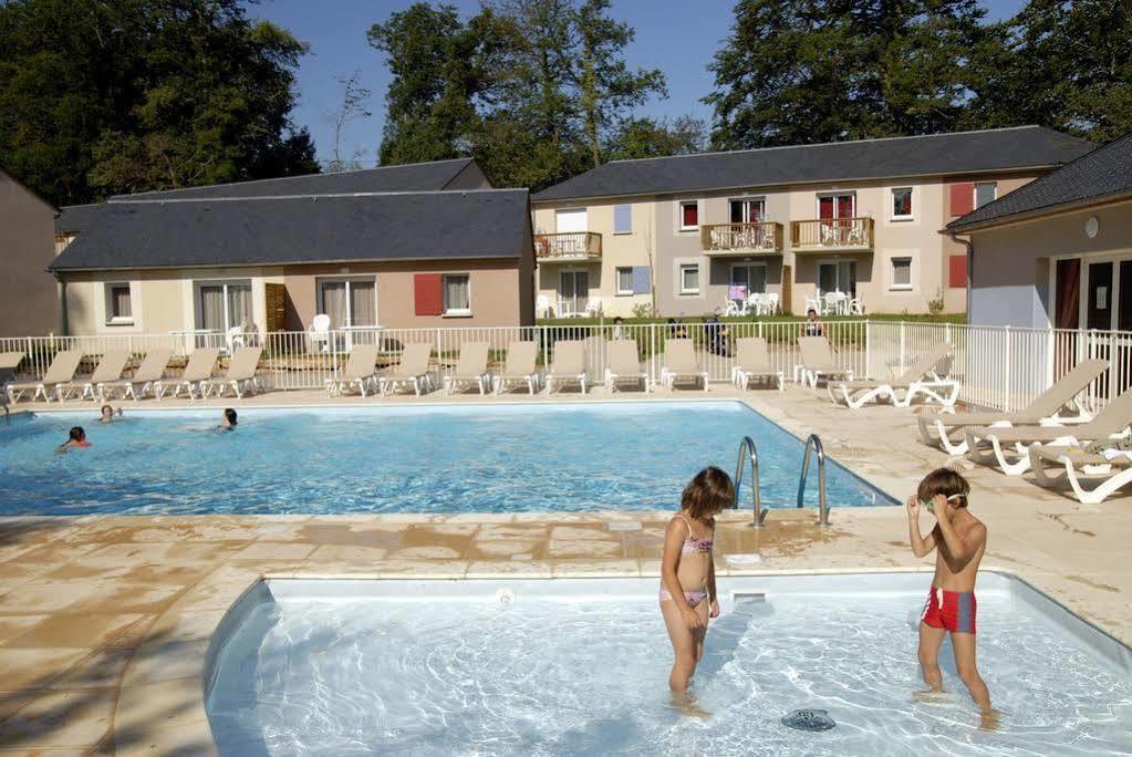 Résidence Odalys Le Hameau du Lac Rignac  Esterno foto